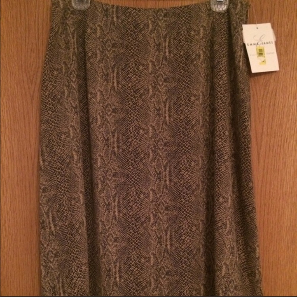 Emma James Snakeskin Skirt 12 Dillard’s NWT - Picture 2 of 2